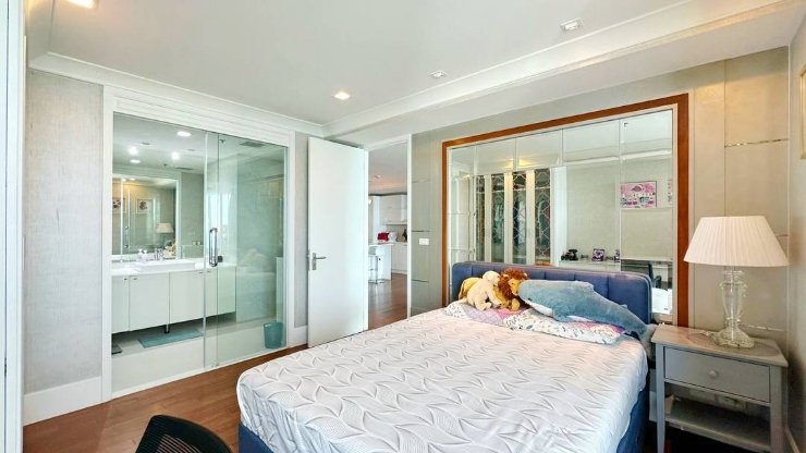 รูป Rare Luxury Condo ริมเจ้าพระยา “วิวโค้งน้ำ 180°” My Resort @ River จรัญสนิทวงศ์ 72
ห้องใหญ่ 161.45 ตร.ม. ชั้น 20 ราคาเพียง 18,000,000 บาท - รูปที่ 18/26