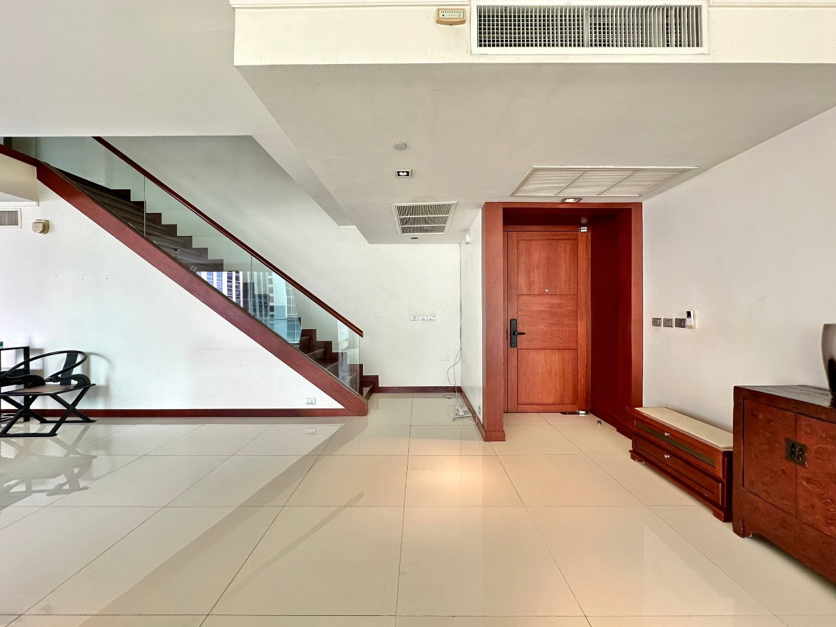 picture Le Raffine 31 | Elegant 3 Bedroom Duplex Condo in Prime Area - BR9210CD - 8/60