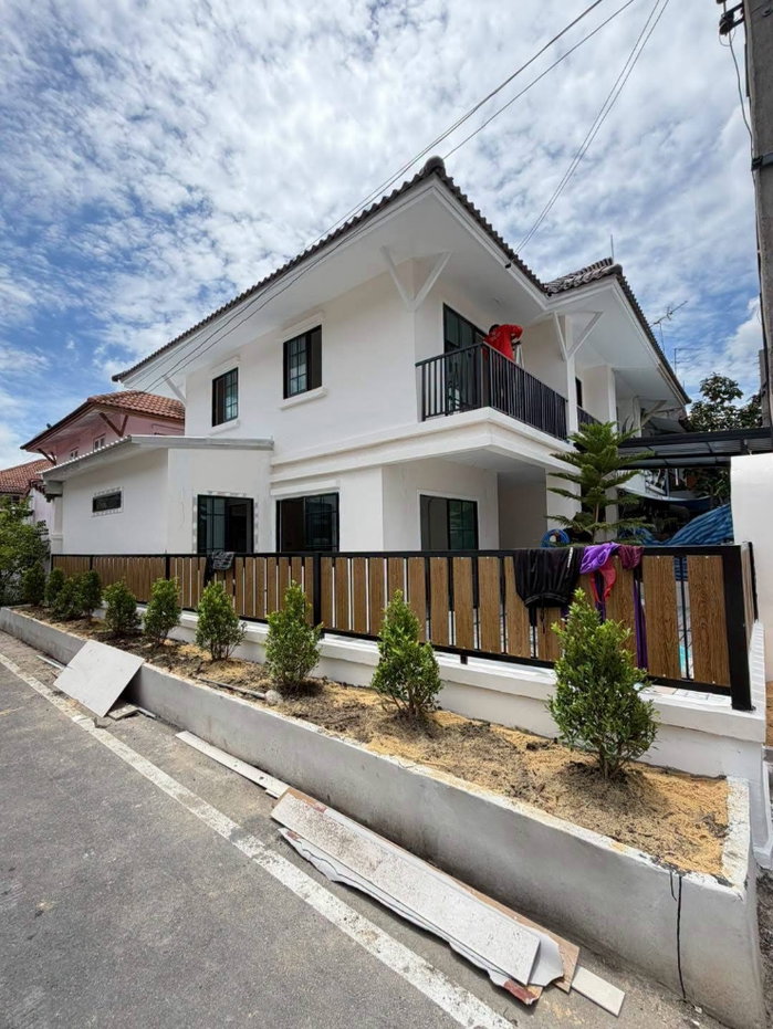 รูป หมู่บ้านพฤกษา3 ถนนวัดลาดปลาดุก บางบัวทอง ทาวน์เฮาส์2 ชั้น หลังมุม ติดถนนทั้ง 2 ด้าน ฝั่งหน้าบ้านและข้างบ้าน ตกแต่งใหม่ Minimal & Modern Style - รูปที่ 3/3