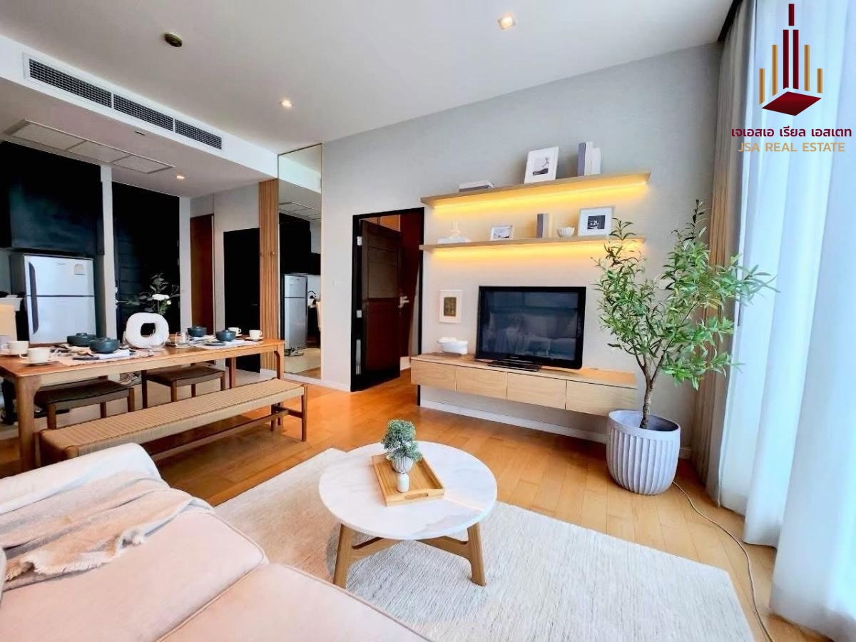 picture ✨ For Sale: Eight Thonglor Condo ✨ 💰 Only 11,830,000 THB - 1/3