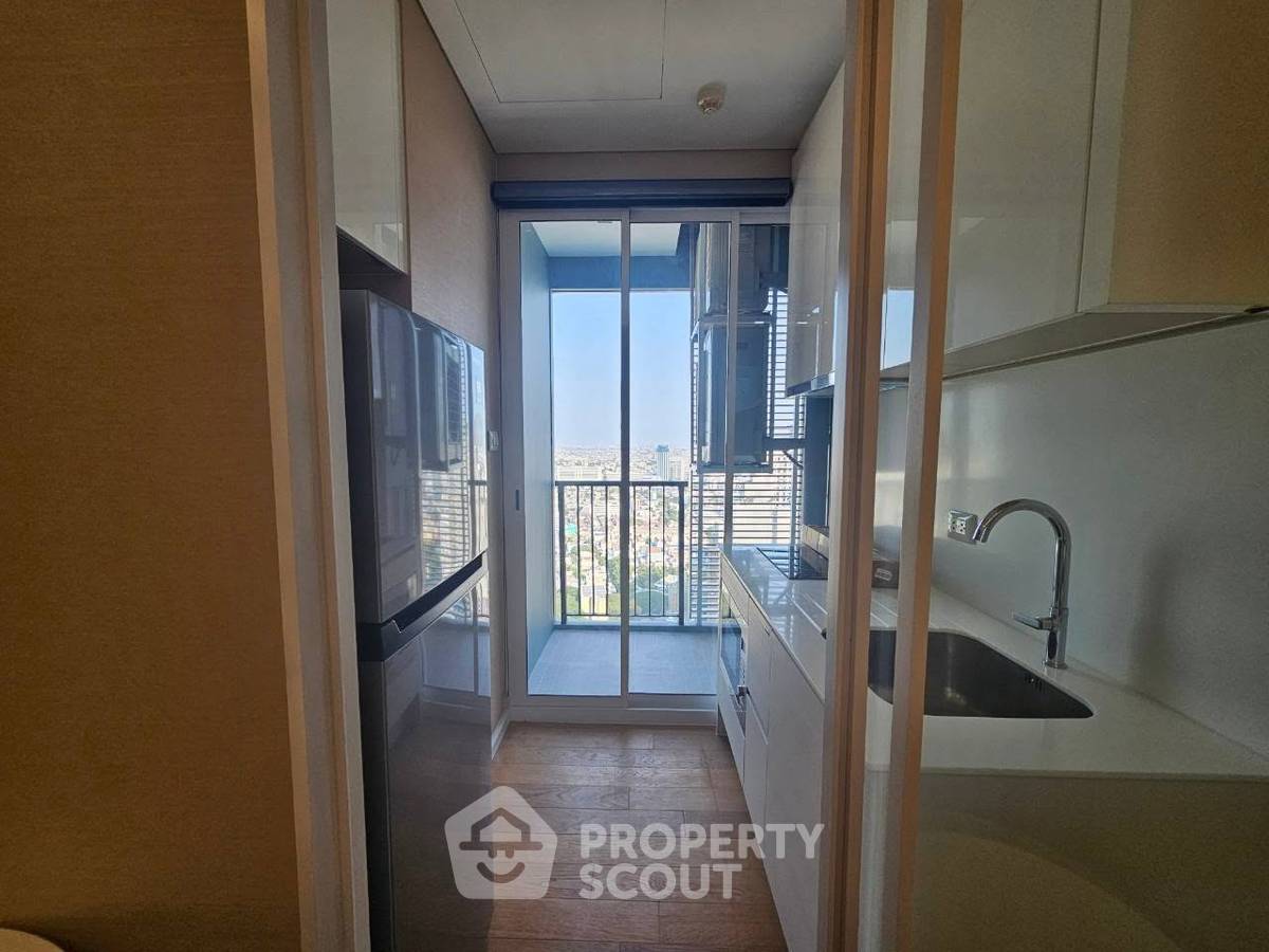 picture 1-BR Condo At The Saint Residences, 100m to MRT Phahon Yothin (ID 3064897) - 6/6