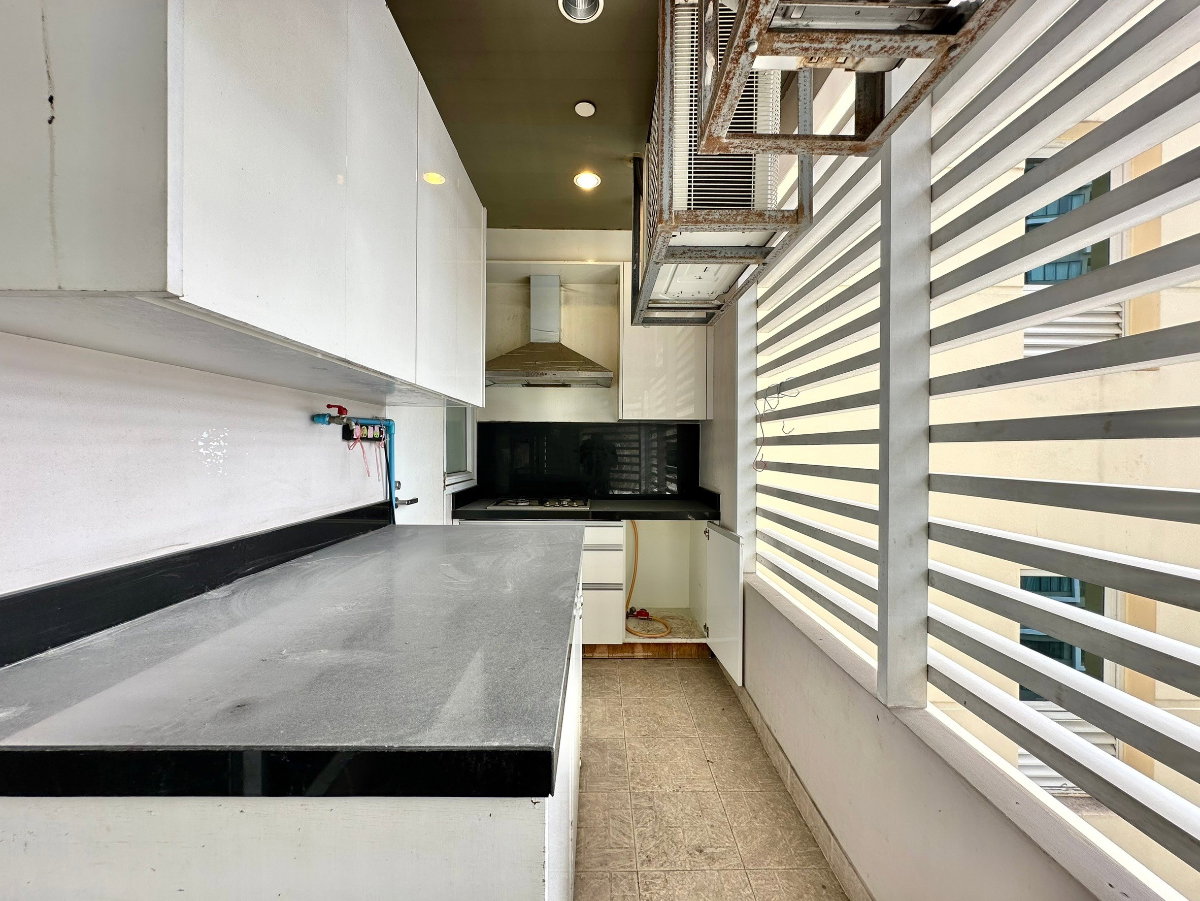 picture Ideal 24 | Elegant 4 Bed Luxury Condo in Phrom Phong Area - BR14992CD - 36/52