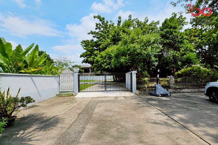 Land for sale, 195 sq wah, Khan Na Yao