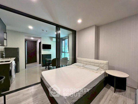 คอนโด 1 ห้องนอน ขายที่ XT ห้วยขวาง ห่าง MRT ห้วยขวาง 100 ม. (ID 3066040)