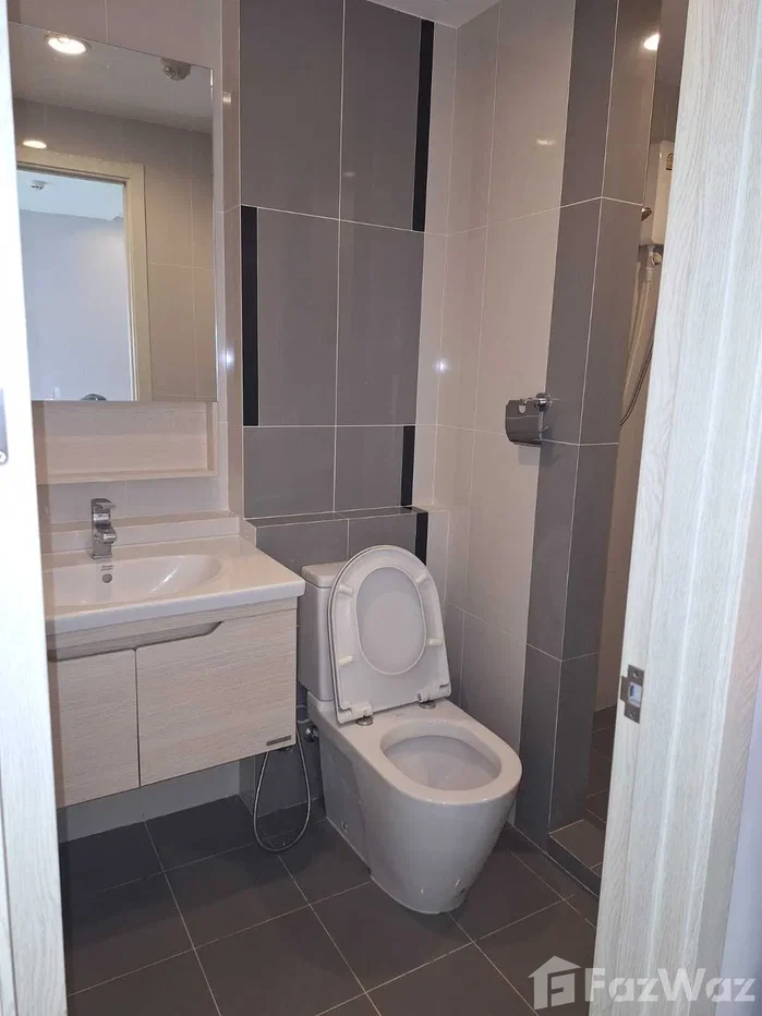 picture 1 BR corner unit for sale 1848874 - 8/12
