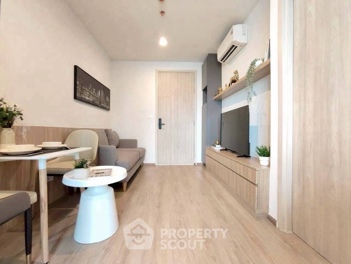 picture High-Floor 1-BR 30 Sqm At Nue District R9, MRT Phra Ram 9 (200m) (ID 3063437) - 9/17