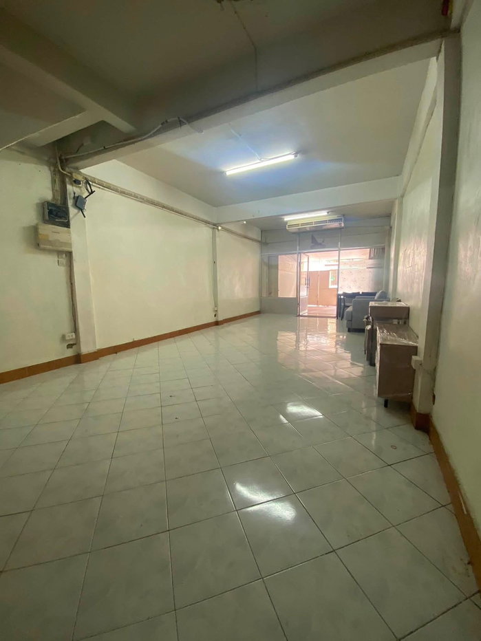 รูป 🏡✨ ให้เช่าทาวน์เฮ้าส์ 3 ชั้น ซอยพัฒนาการ 15 2 ห้องนอน 2 ห้องน้ำ ห่างถนนพัฒนาการเพียง 50 เมตร 💰 ค่าเช่าเพียง 15,000 บาท/เดือน - รูปที่ 9/11