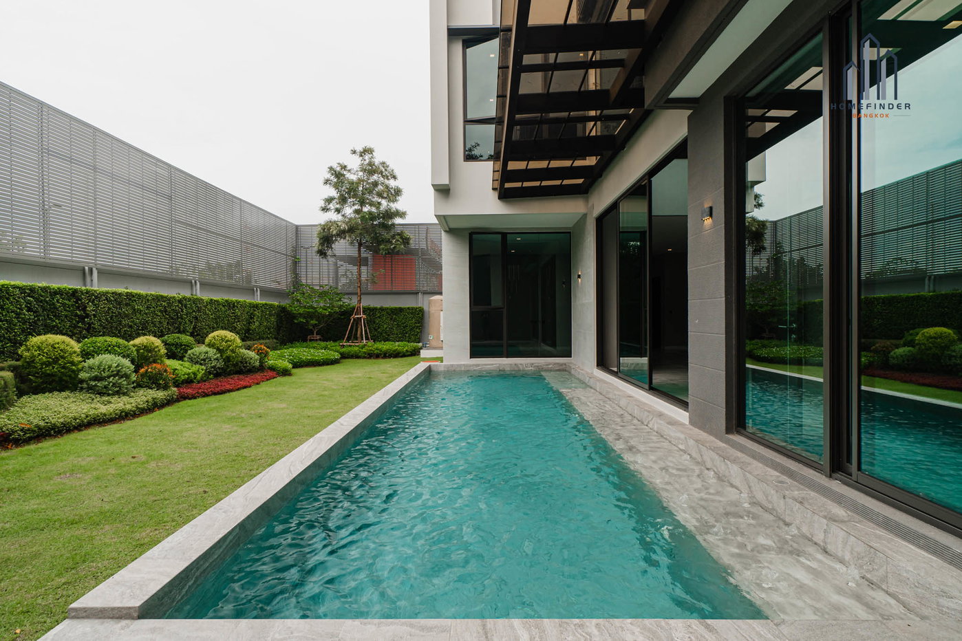 รูป 95E1 – Ninety Five East One 4 bedrooms, for sale - รูปที่ 23/69