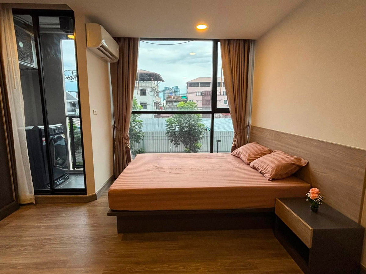 รูป ⭐️ Flexi Sathon - Charoennakhon ⭐️ ห้องสตูดิโอ  25 ตรม.  เฟอร์นิเจอร์และเครื่องใช้ไฟฟ้าครบ - รูปที่ 5/10