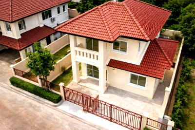 เช่าบ้านเดี่ยว ม.กรุงเทพ ศูนย์รังสิต : เมืองเอก บ้านเดี่ยว 2 ชั้น 3นอน วิภาวดี รังสิต ใกล้ดูโฮม บางพูน 100ม. 4แอร์ 2น้ำ ใหม่ 35 ตร.ว. 140 ตร.ม.
