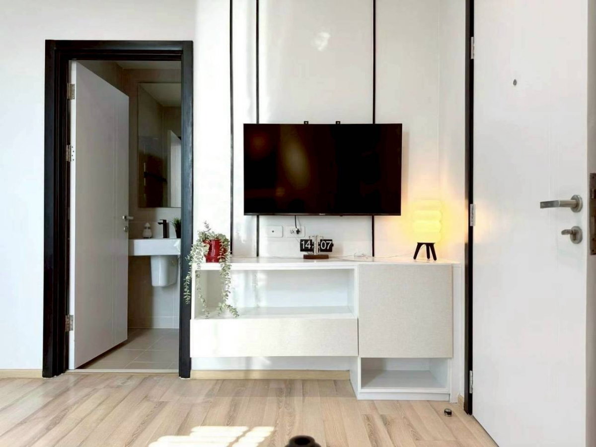 picture The Base Uptown For Sell WR-04646 - 6/14