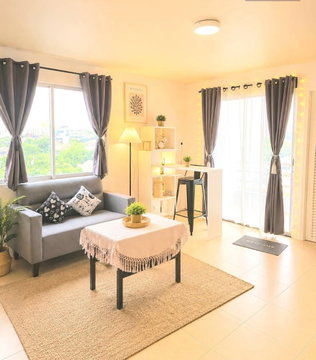 rent: Pete Ratchada Condominium. Beautiful, affordable, ready to move in. Near Tesco Lotus Wang Hin. Interested? Add Line: @841qqlnr