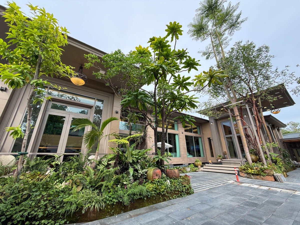 รูป ขายคฤหาสน์หรู หมู่บ้านนวธานี ถนนเสรีไทย พร้อมอยู่ มีสระว่าน้ำส่วนตัว  - รูปที่ 1/1