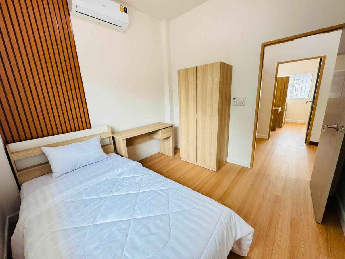 รูป ให้เช่าหมู่บ้านซันฟอร์เรสต์ | ตำบลป่าแดด บ้านสร้างใหม่ พร้อมเฟอร์นิเจอร์ครบ เข้าอยู่ได้ทันที บรรยากาศเงียบสงบ เพื่อนบ้านน่ารัก ใกล้สนามบิน RH-15 - รูปที่ 13/21