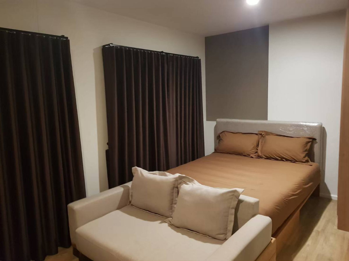 รูป P-52970 | ปล่อยเช่า ISSI Condo Suksawat (อิซซี่ คอนโด สุขสวัสดิ์) 🔥✨ ห้องสตูดิโอ ชั้นสูง วิวแม่น้ำ เฟอร์ครบ พร้อมเครื่องซักผ้า พร้อมเข้าอยู่! ✨ - รูปที่ 1/16