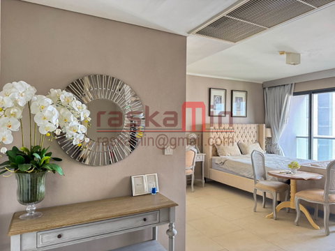 Zire Wongamat | Studio Condo for Sale – Beachfront Living