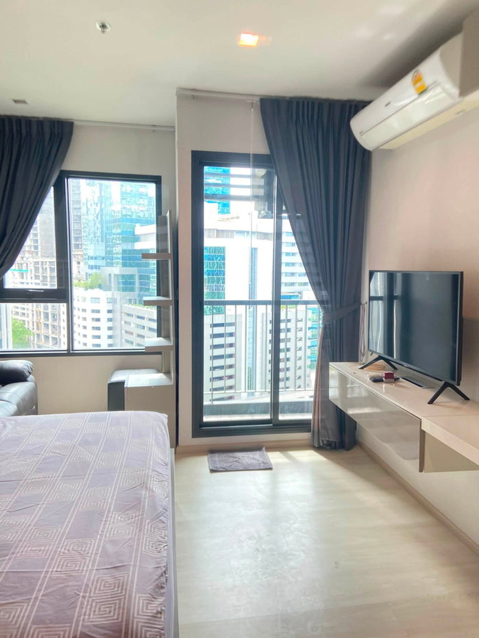 picture 🏙️✨ Condo for rent: Life One Wireless, Studio unit, near BTS Ploenchit 🚇 Interested? Add Line ID: @480kttgd - 3/10