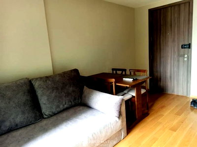 คอนโดให้เช่า : PM004906 ✨Flash Deal ✨ Altitude Samyan-Silom (1Bed 1Bath 35 SQM.) พร้อมอยู่ ! เพียง 25,000 บาทต่อเดือน Tel.0981315848 @propmatch