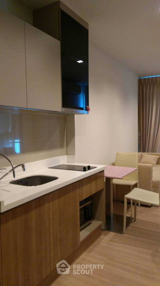 รูป คอนโด 1 ห้องนอน ชั้นสูง 35 ตร.ม. ริธึ่ม สาทร ใกล้ BTS สะพานตากสิน 300 ม. (ID 3065872) - รูปที่ 9/10
