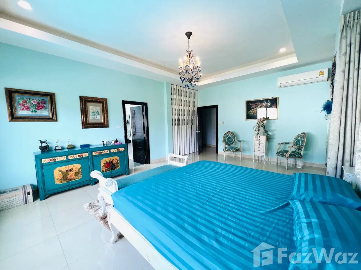 picture Spacious Pool Villa for Sale 1961556 - 39/40