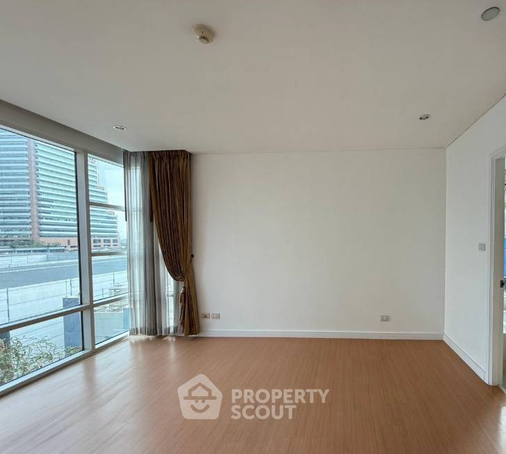 รูป คอนโด 2 ห้องนอน 105 ตร.ม. ฟูลเลอร์ตัน สุขุมวิท ใกล้ BTS เอกมัย 400 ม. (ID 3048957) - รูปที่ 3/3