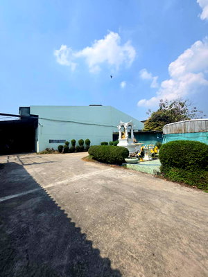Land for sale Nonthaburi Technical College : ‼️ HOT DEAL‼️ Land for Sale in Prime Location with a factory | 📍 Sai Noi District, Nonthaburi