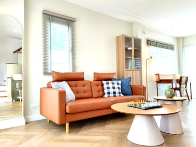 เช่าบ้านแฝด ชลบุรี : 3BR Home Near Regent International School & Mabprachan Reservoir