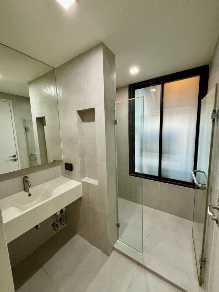 picture Rhythm Sukhumvit 44/1 Corner unit 2 Bedroom 30th Floor with Panorama View - Ready to Move In. - 19/20