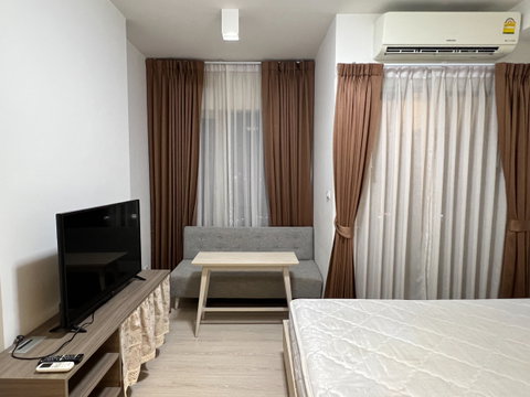 Chapter One Eco Huaikwang - Studio on 20th floor HOT DEAL 10,000/m. Available 1st August