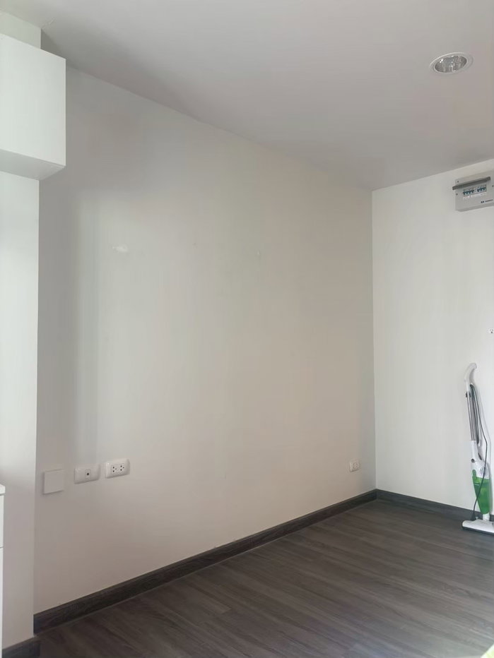 picture FOR RENT: The Trust Condo @ BTS Erawan - 8/9