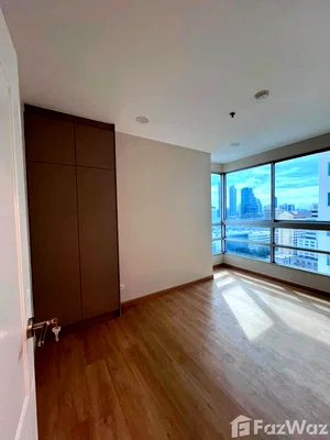 Condos for sale : FOR SALE / FOR RENT – Sathorn House Condominium 6561147