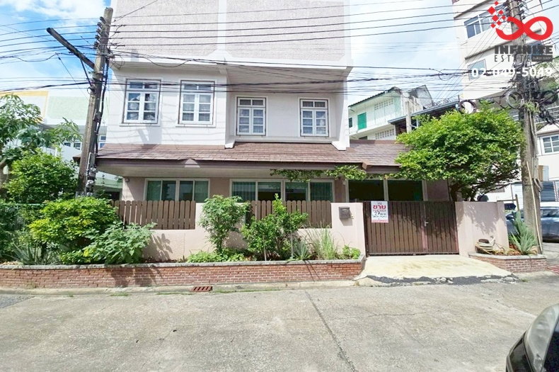 รูป ขายทาวน์เฮาส์ 2 ชั้น 27 ตรว. ถนนนวมินทร์ หมู่บ้านปรีชา 2 นวมินทร์ 65 หลังมุม ใกล้ MRT บางกะปิ - รูปที่ 1/12