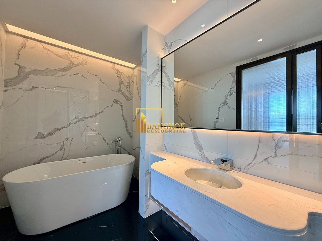 รูป Culture 188 | Modern 5 Bedroom Luxury House on Rama 9 Road - BR28356SH - รูปที่ 34/49