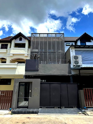Townhouses for rent MRT Thailand Cultural Centre : WS8048 🚨 Rare Item for Rent: Home Office on Rama 9 Soi 19, suitable for company registration, only 57,000 THB/month.