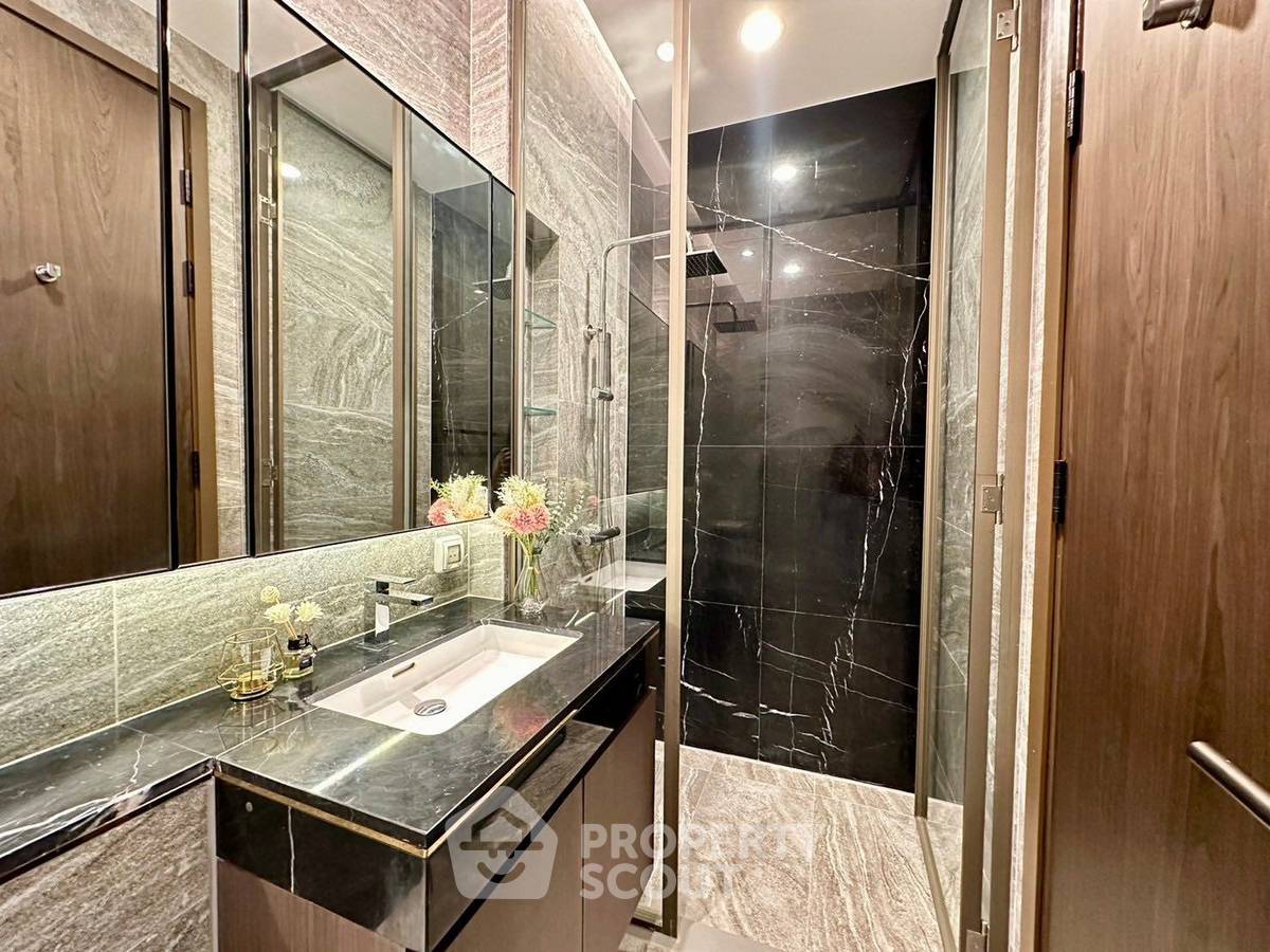 picture 2-BR Condo At The Esse Sukhumvit 36, 70m To BTS Thong Lor (ID 3063244) - 3/16