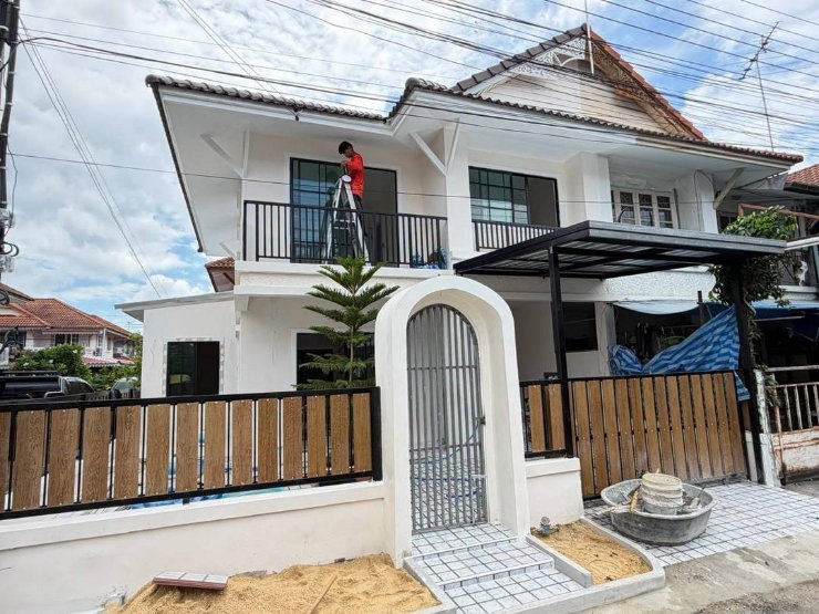รูป หมู่บ้านพฤกษา3 ถนนวัดลาดปลาดุก บางบัวทอง ทาวน์เฮาส์2 ชั้น หลังมุม ติดถนนทั้ง 2 ด้าน ฝั่งหน้าบ้านและข้างบ้าน ตกแต่งใหม่ Minimal & Modern Style - รูปที่ 2/3