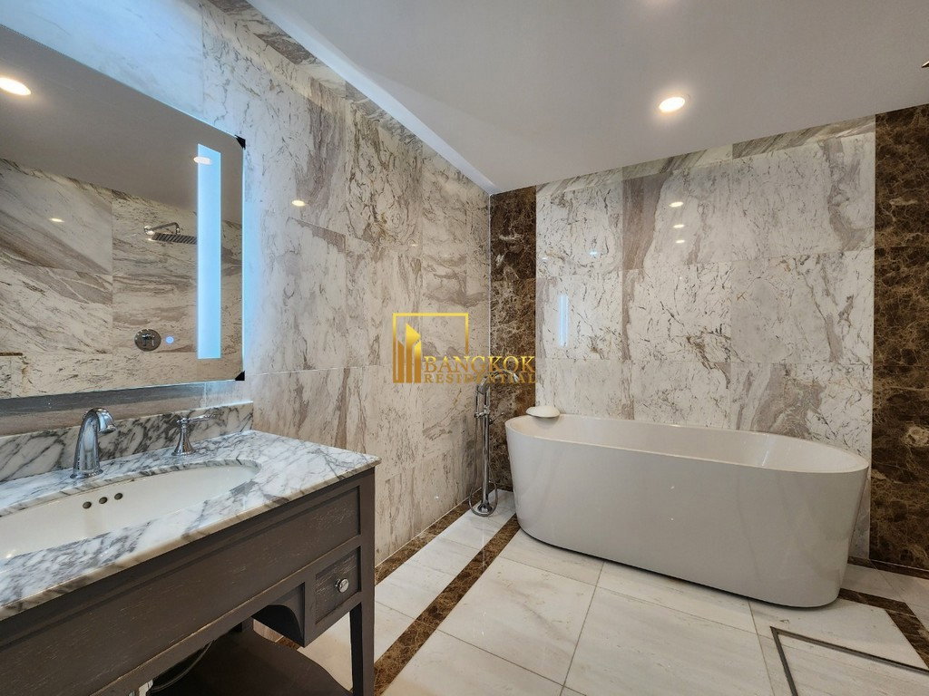 picture H Sukhumvit 43 | Beautiful 4 Bedroom Duplex Penthouse Condo - BR16251CD - 30/50