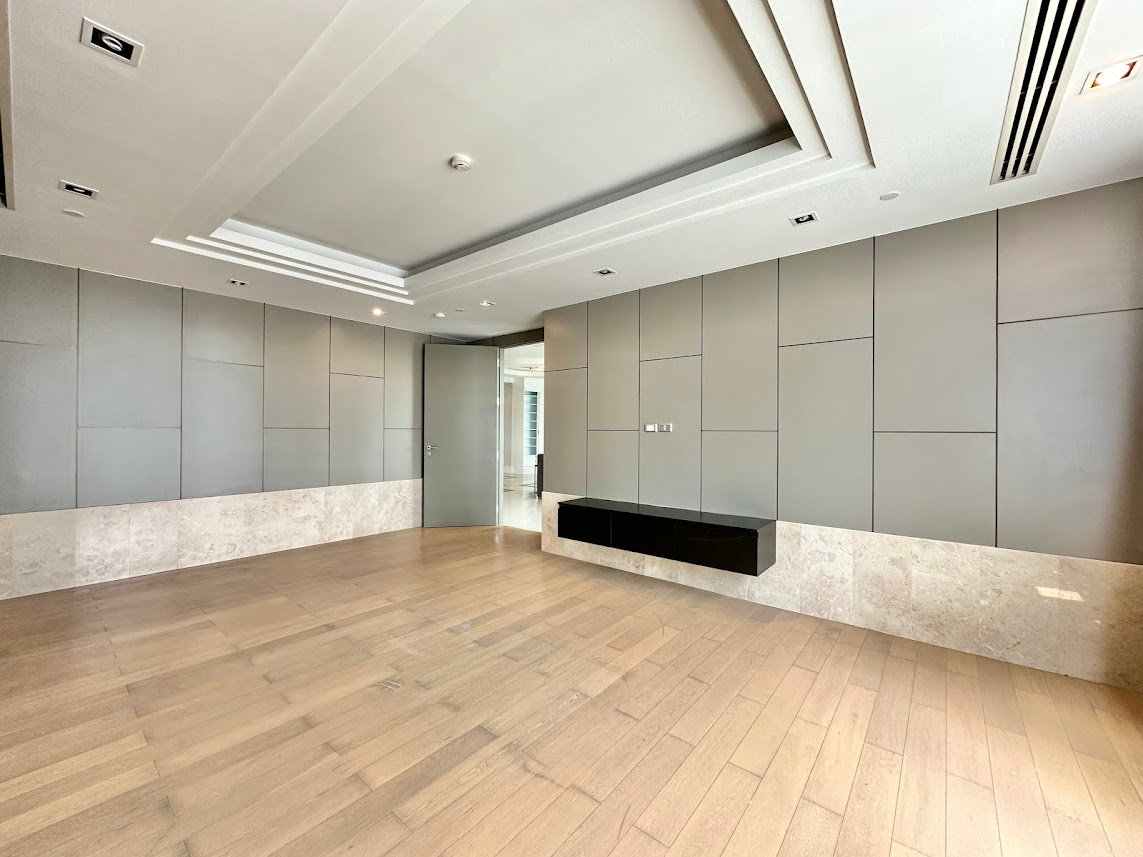 รูป Ideal 24 | Expansive 4 Bedroom Luxury Condo in Phrom Phong - BR11809CD - รูปที่ 16/57