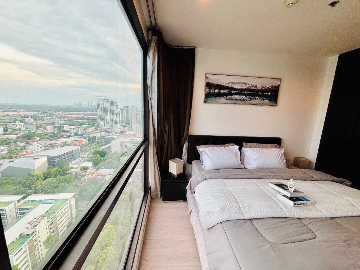 picture Rhythm Sukhumvit 44/1 Corner unit 2 Bedroom 30th Floor with Panorama View - Ready to Move In. - 6/20