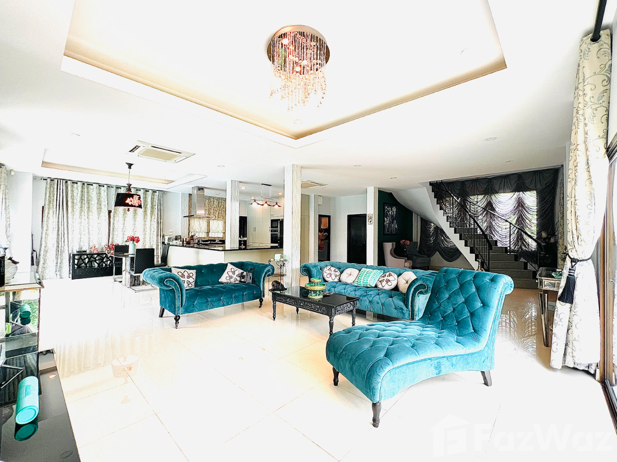 picture Spacious Pool Villa for Sale 1961556 - 21/40