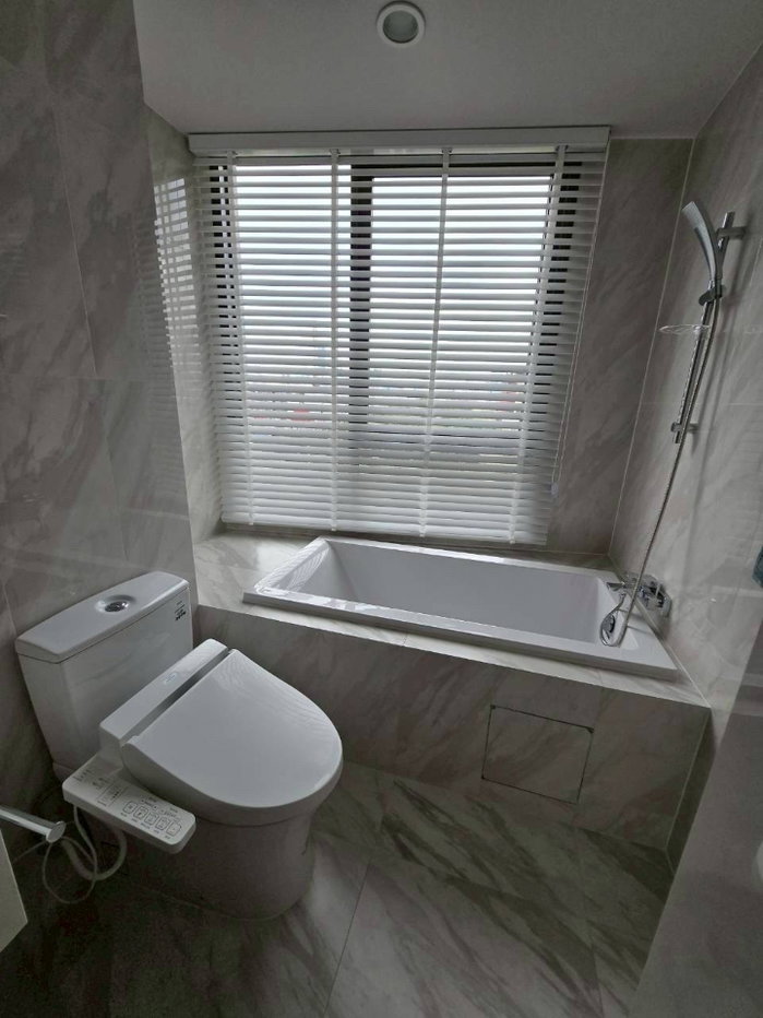 picture MRT Khlong Toei 43 m. Condo COCO PARC ( Rental ) Price  75,000 Baht - 40/44