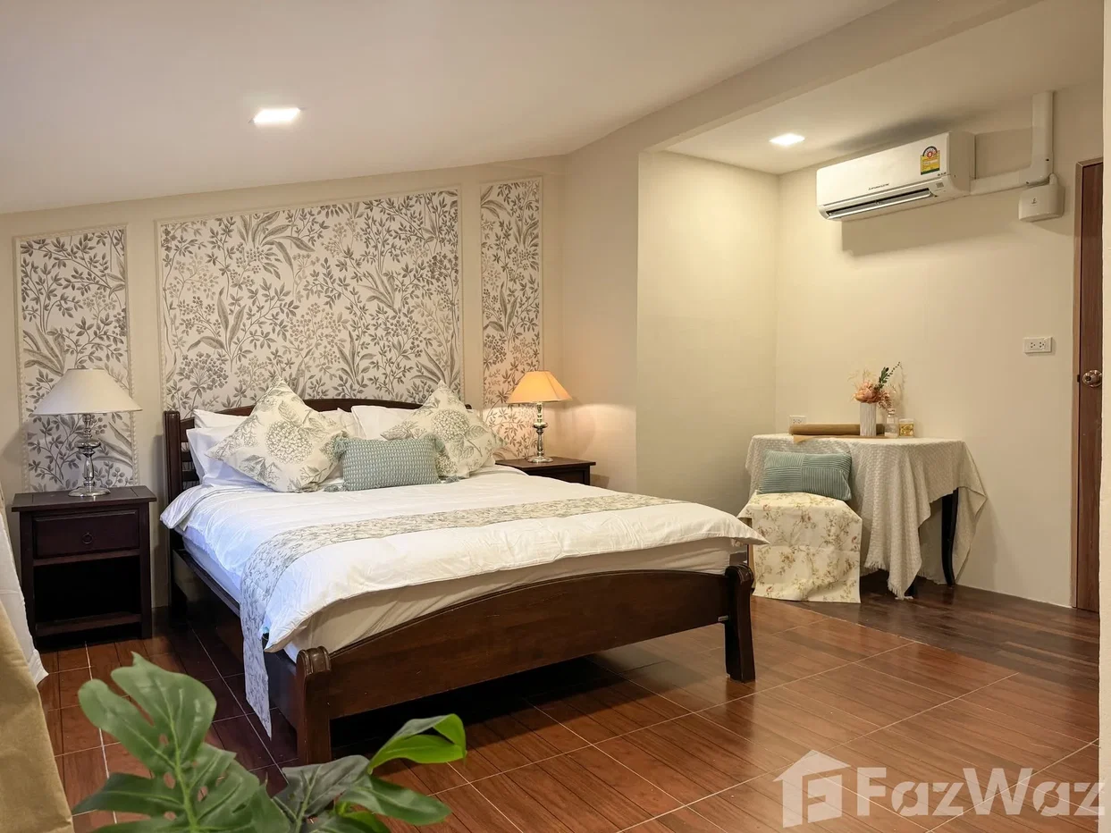 picture 5 Bedroom House for rent in Sam Sen Nok, Bangkok  6560707 - 8/9