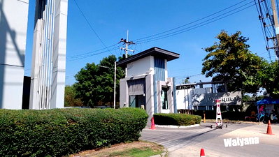 Townhouses for sale Nakhon Pathom : 2-story Townhouse, Baan Pruksa 83 Borommaratchachonnani-Sai 5, Sam Phran District, Nakhon Pathom Province (#Located behind Central Salaya)