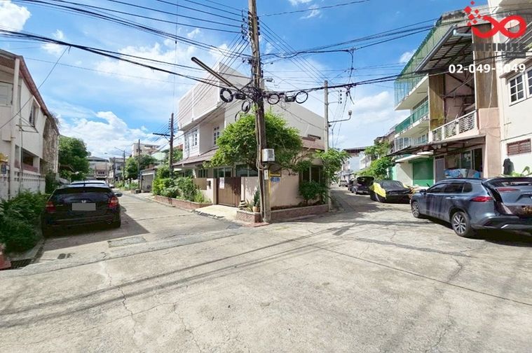 ขายทาวน์โฮม 3 ห้องนอน 27 ตร.ว. บ้านปรีชา 2