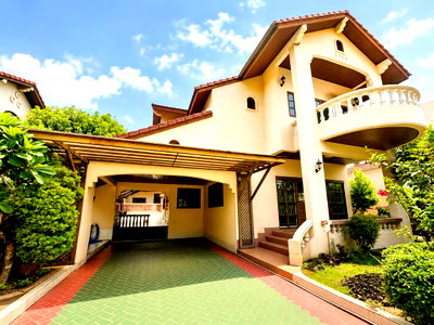 Houses for sale : Beautiful Family Home | 4 Bedrooms • 4 Bathrooms | 95 sq.w. | Prime Location Near Suvarnabhumi Airport
