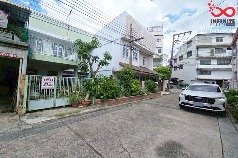 ขายทาวน์โฮม 3 ห้องนอน 28 ตร.ว. บ้านปรีชา 2
