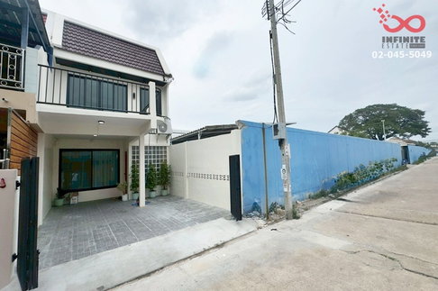 ขายทาวน์เฮ้าส์ 2 ชั้น 22 ตรว. รีโนเวทใหม่ ซอยอ่อนนุช 40 สุขุมวิท 77 ใกล้ BTS