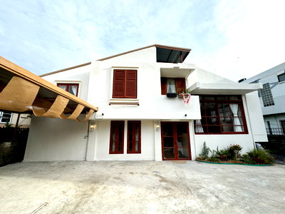 Houses for rent Srinakharinwirot University Prasanmit Campus : 📣 Brand New 500 SQM 5-Bedroom home Fully furnished 