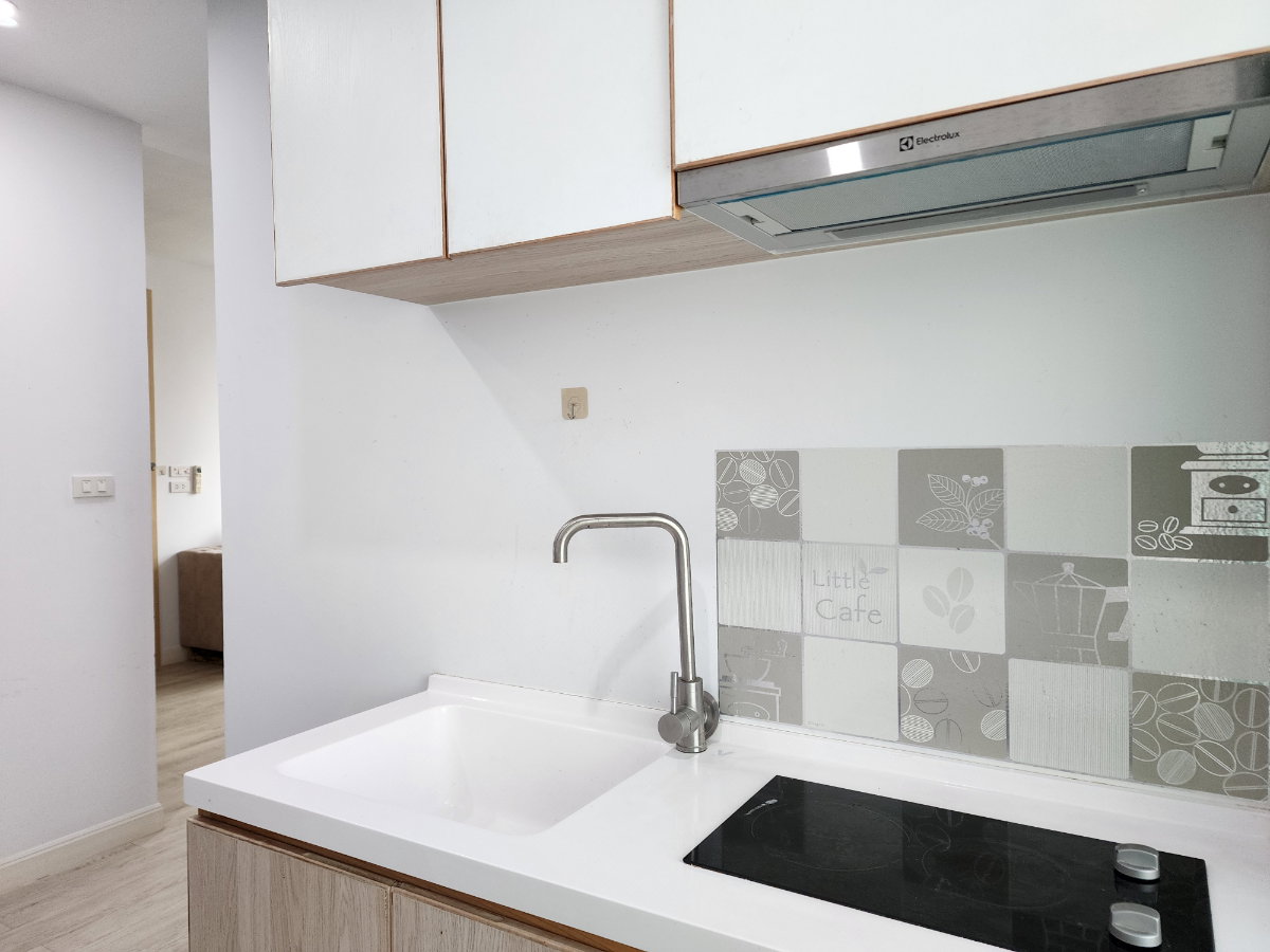 รูป วี คอนโด ศาลายา (V Condo Salaya) ตึก V7  ชั้น 7  ห้องมุม พร้อมหน้าต่างห้องนั่งเล่น รับแสงธรรมชาติ  - รูปที่ 17/17