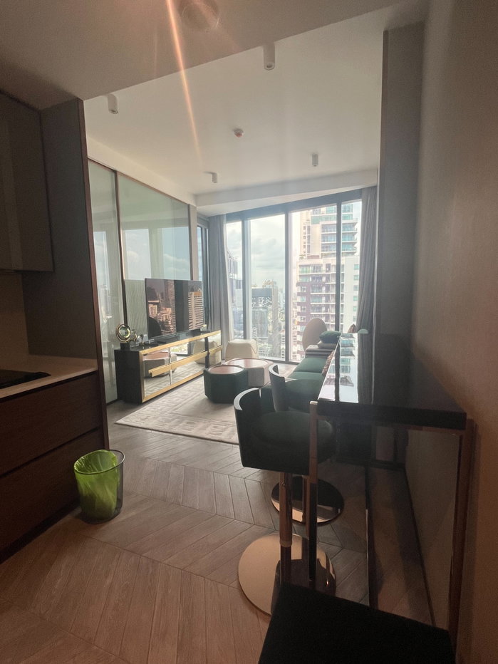 รูป Pet Friendly  ชั้น 25  ห้องมุม  !! ให้เช่าคอนโดหรู ดิ เอสเทลล์ พร้อมพงษ์( The Estelle Phrom Phong ) โครงการระดับไฮเอนด์จาก Raimon Land 55.63 ตร.ม.  - รูปที่ 2/7